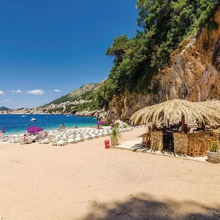 With 3 And Jacuzzi Lejlighed Cibaca