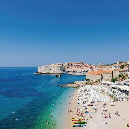 With 3 And Jacuzzi Cibaca