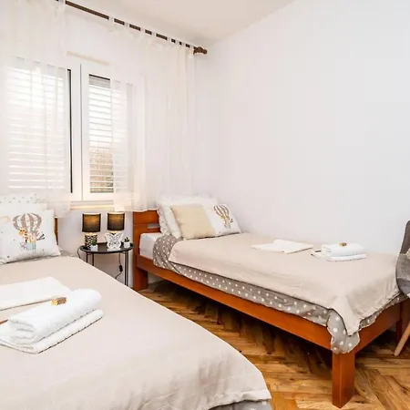 With 3 And Jacuzzi Lejlighed *