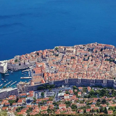 With 3 And Jacuzzi * Cibaca